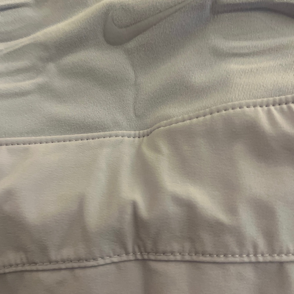 NWT Nike Women's Dri-FIT Mid-Rise Bliss Skort - Size L - Picture 8 of 8